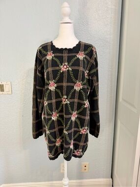 Black Floral Plaid Crewneck Knit Sweater